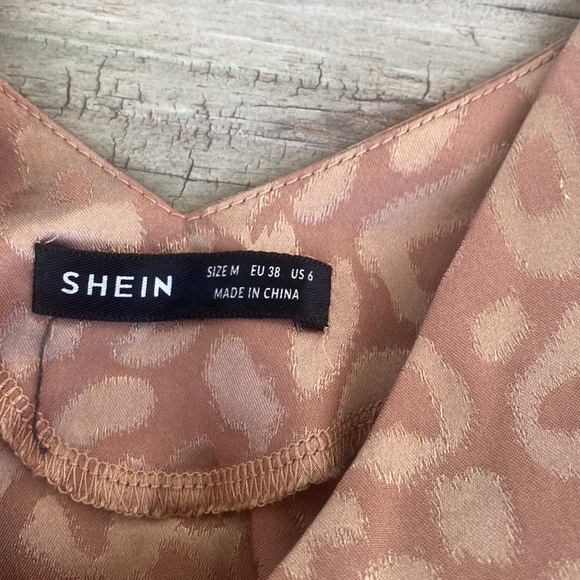 BOGO❗️Gorgeous rose gold camisole top - Picture 5 of 6